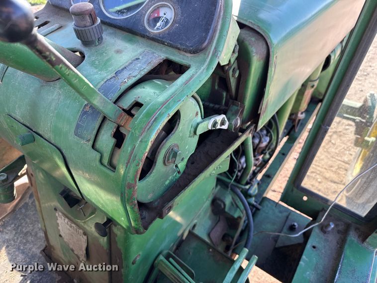 image for item DZ5176 1962 John Deere 4010 tractor