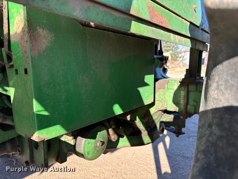 image for item DZ5176 1962 John Deere 4010 tractor