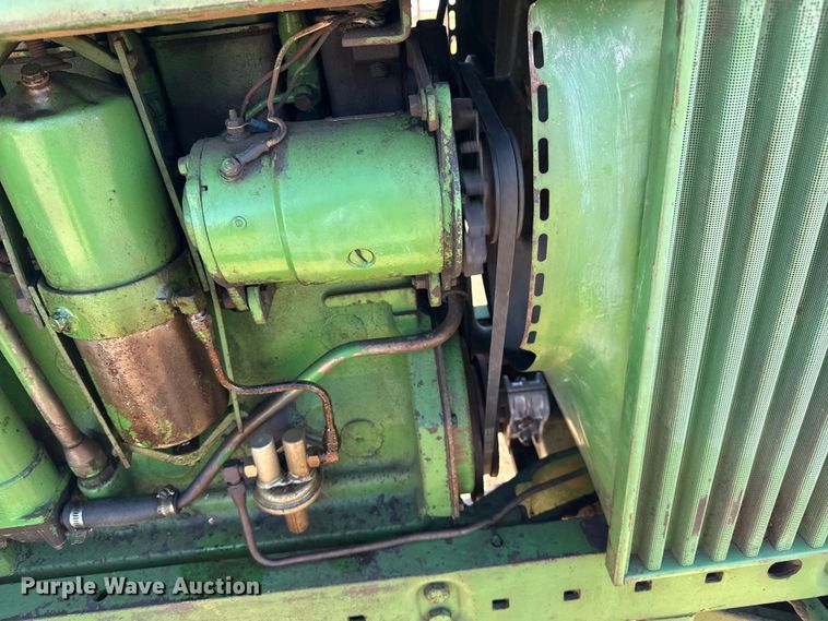 image for item DZ5176 1962 John Deere 4010 tractor