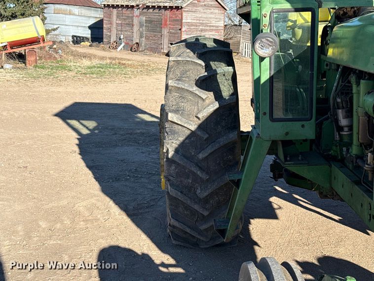 image for item DZ5176 1962 John Deere 4010 tractor