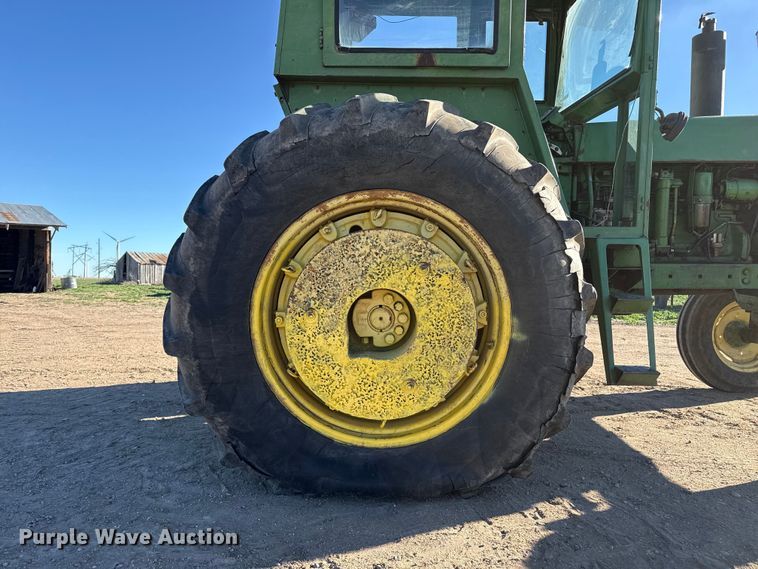 image for item DZ5176 1962 John Deere 4010 tractor