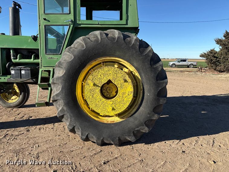 image for item DZ5176 1962 John Deere 4010 tractor