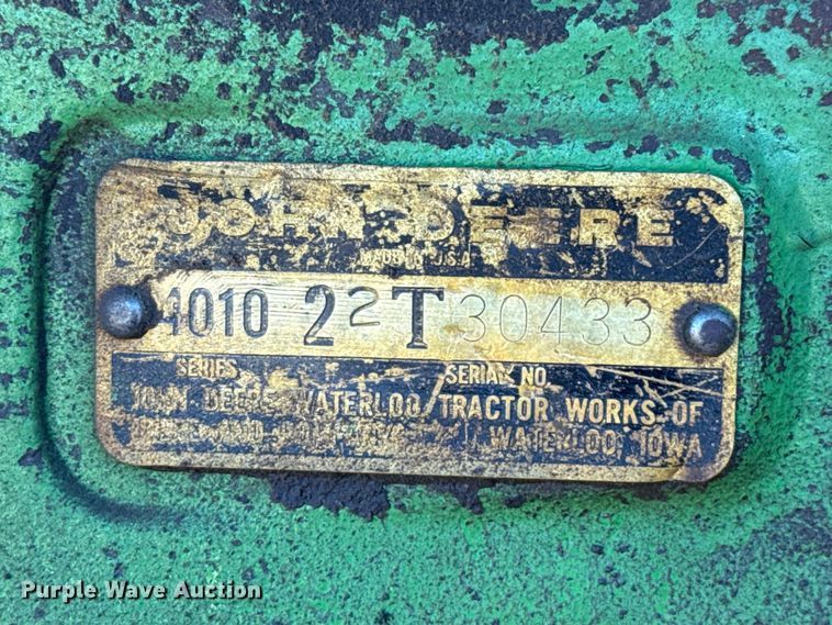 image for item DZ5176 1962 John Deere 4010 tractor