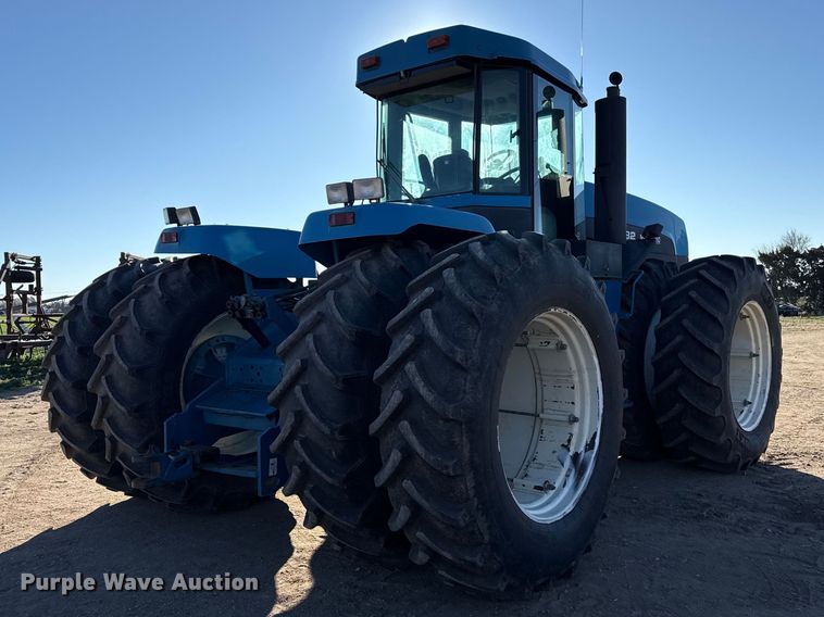 image for item DZ5177 1998 New Holland Versatile 9482 4WD tractor