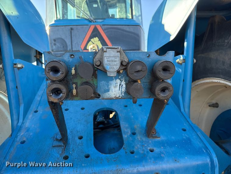 image for item DZ5177 1998 New Holland Versatile 9482 4WD tractor