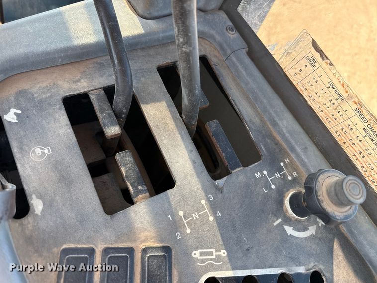 image for item DZ5177 1998 New Holland Versatile 9482 4WD tractor