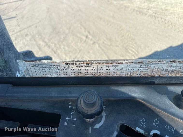 image for item DZ5177 1998 New Holland Versatile 9482 4WD tractor