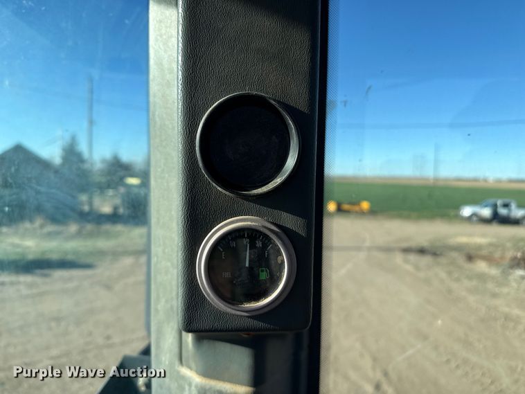 image for item DZ5177 1998 New Holland Versatile 9482 4WD tractor