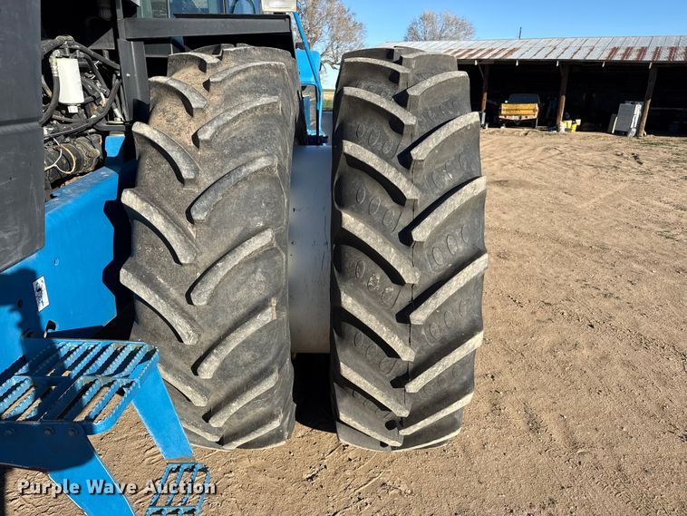 image for item DZ5177 1998 New Holland Versatile 9482 4WD tractor