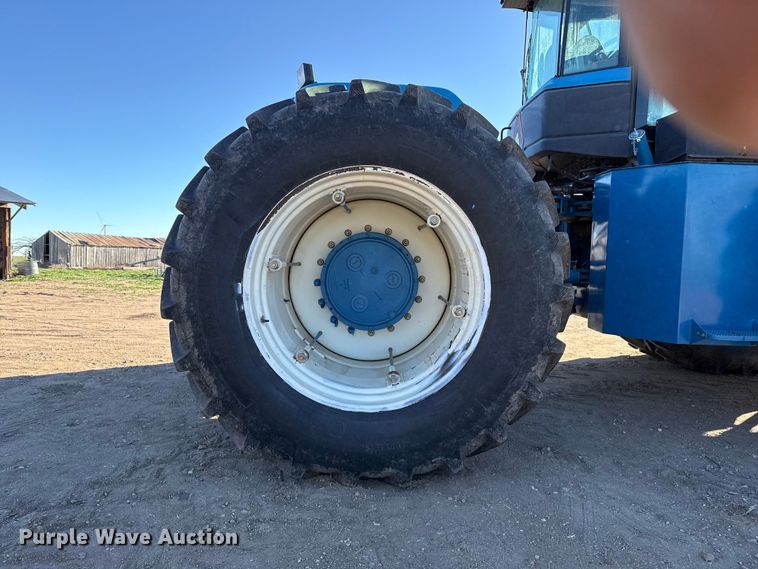 image for item DZ5177 1998 New Holland Versatile 9482 4WD tractor