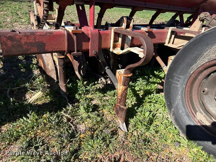 image for item DZ5178 Crustbuster grain drill