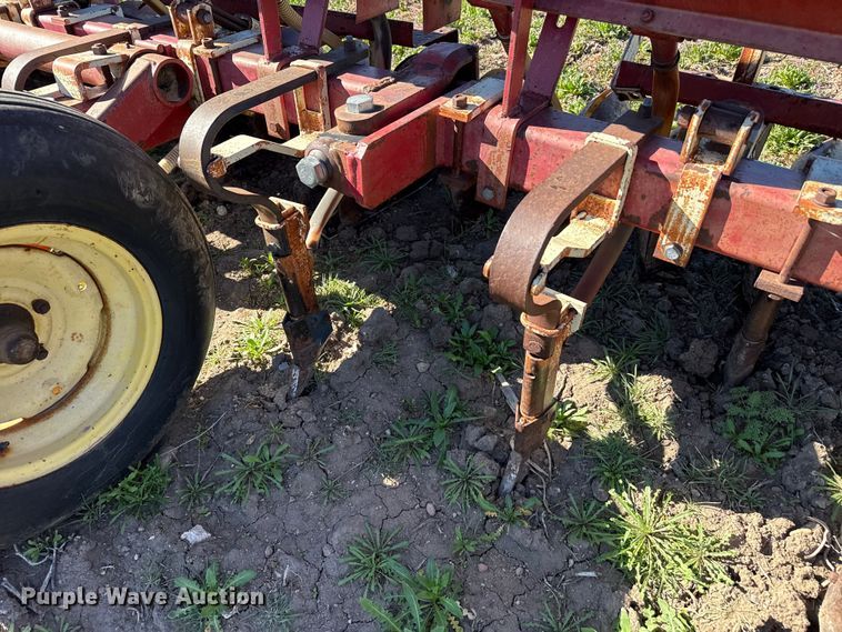 image for item DZ5178 Crustbuster grain drill