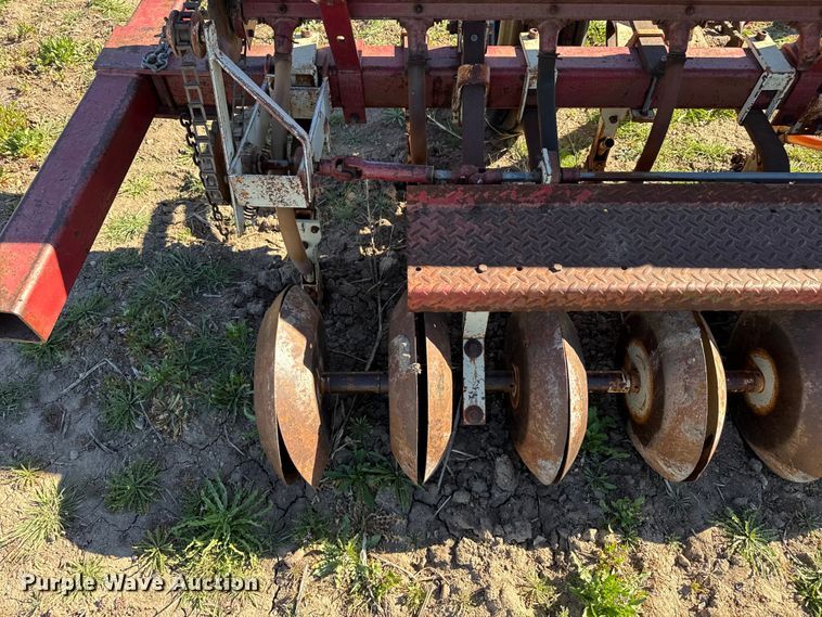 image for item DZ5178 Crustbuster grain drill