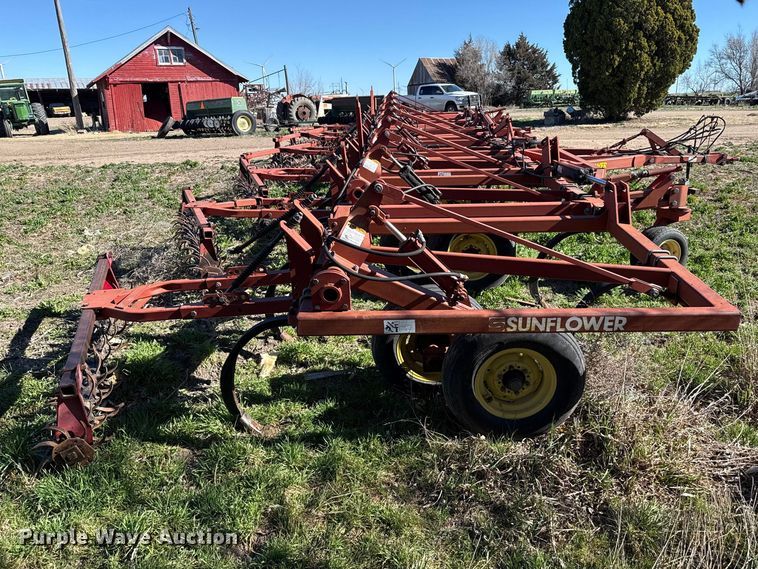 image for item DZ5180 Sunflower 3060 field cultivator
