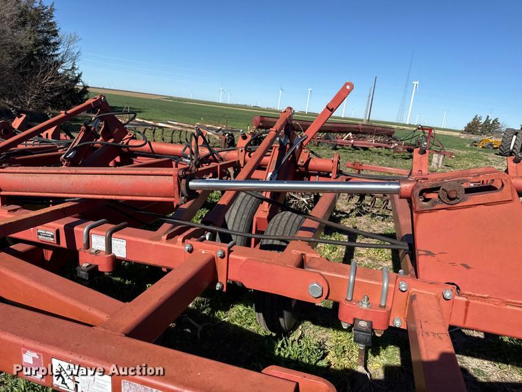 image for item DZ5180 Sunflower 3060 field cultivator