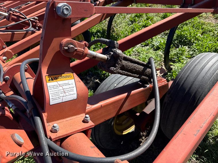 image for item DZ5180 Sunflower 3060 field cultivator