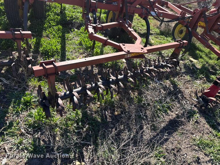 image for item DZ5180 Sunflower 3060 field cultivator