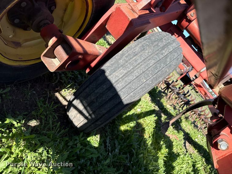 image for item DZ5180 Sunflower 3060 field cultivator