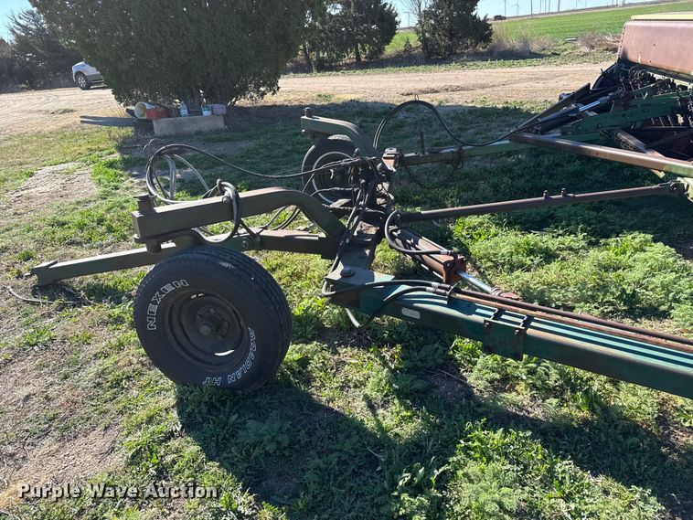 image for item DZ5181 John Deere 8200 grain drill