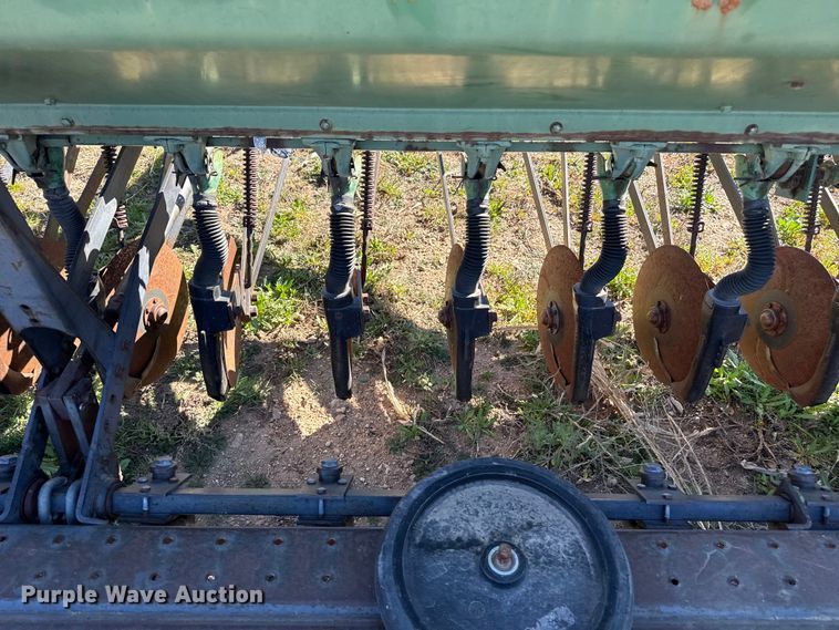 image for item DZ5181 John Deere 8200 grain drill