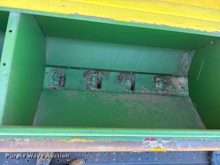 image for item DZ5181 John Deere 8200 grain drill