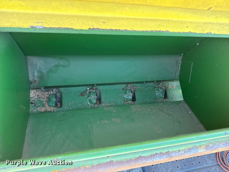 image for item DZ5181 John Deere 8200 grain drill