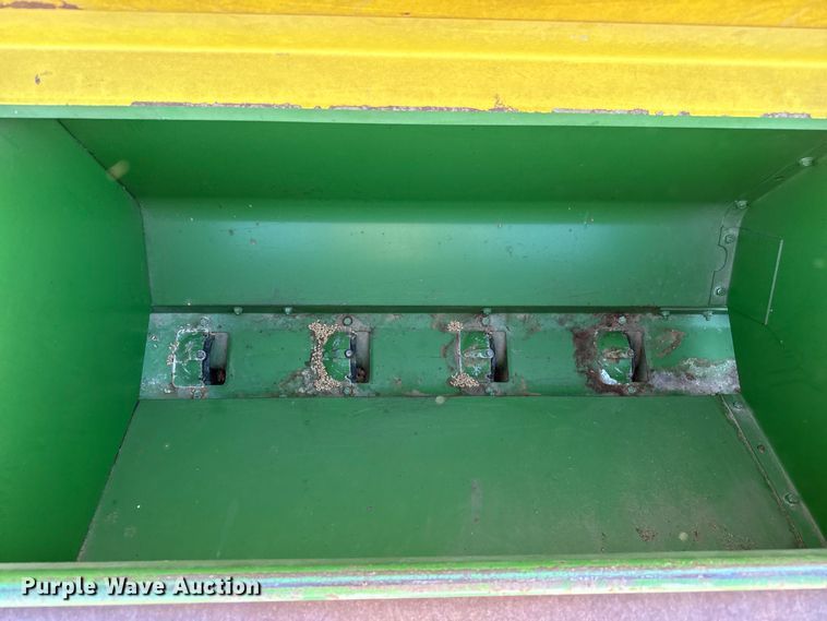 image for item DZ5181 John Deere 8200 grain drill