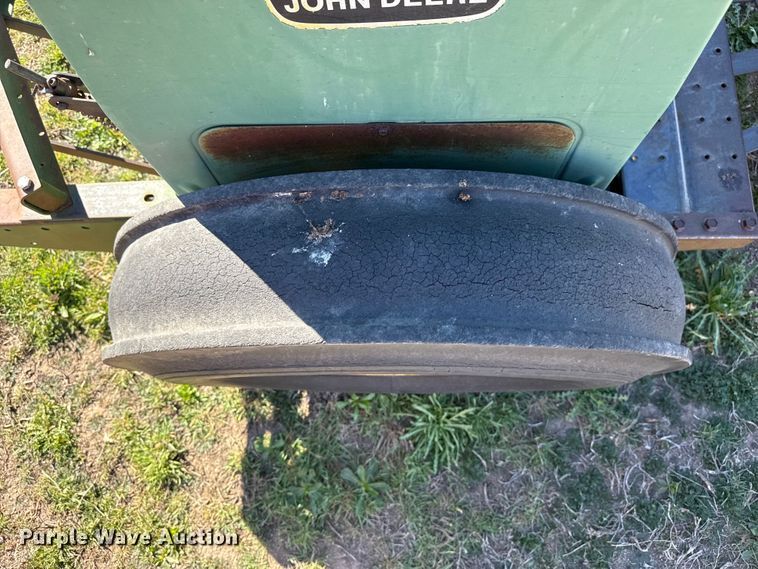image for item DZ5181 John Deere 8200 grain drill