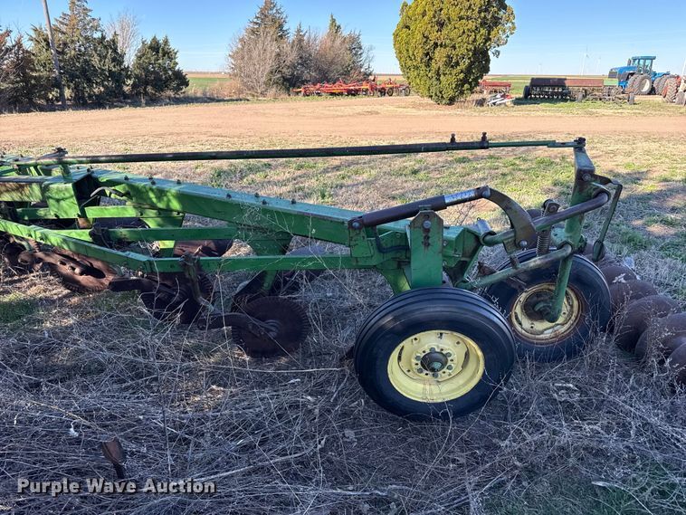 image for item DZ5182 John Deere plow