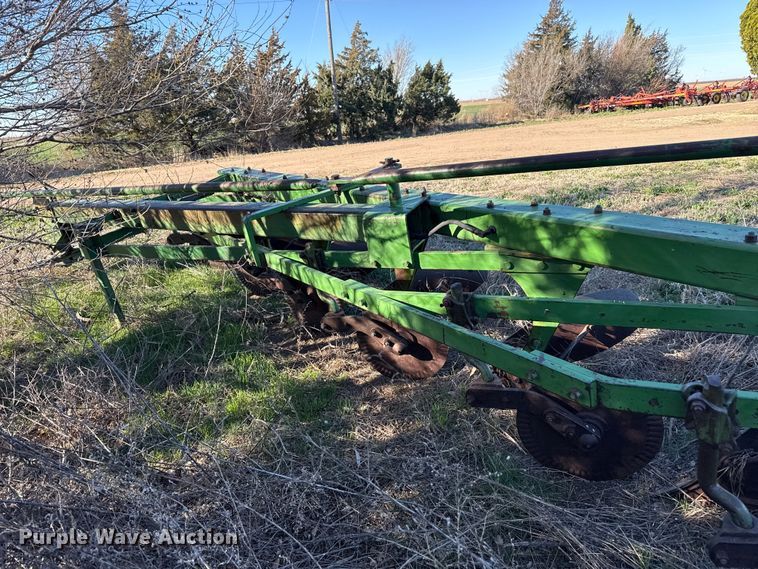 image for item DZ5182 John Deere plow