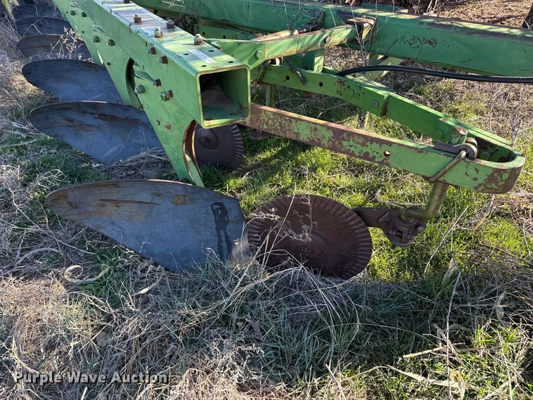 image for item DZ5182 John Deere plow