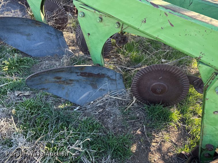 image for item DZ5182 John Deere plow
