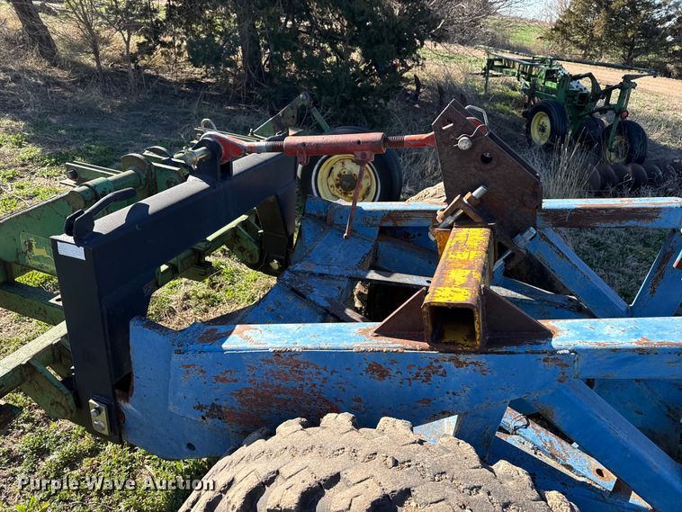 image for item DZ5183 John Deere ripper