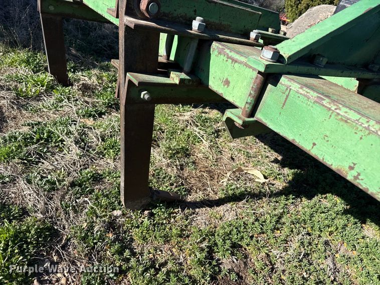 image for item DZ5183 John Deere ripper