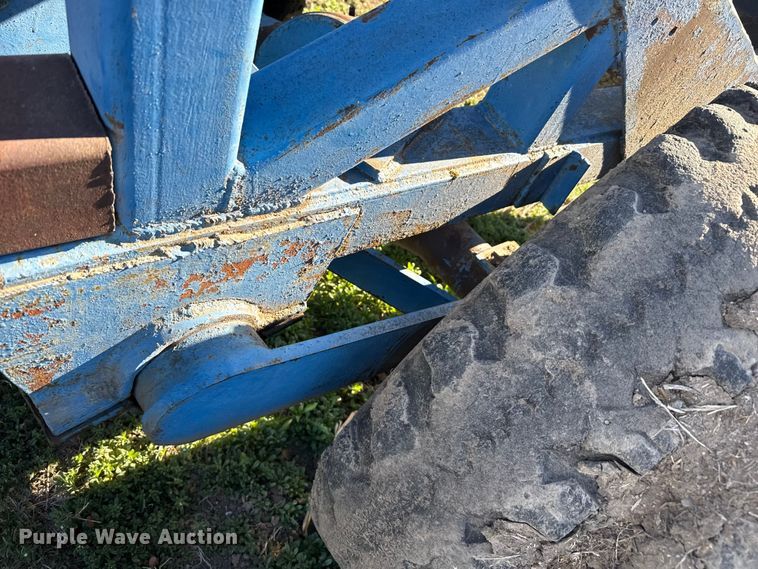 image for item DZ5183 John Deere ripper