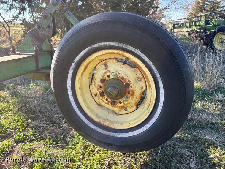 image for item DZ5183 John Deere ripper