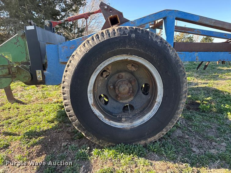 image for item DZ5183 John Deere ripper