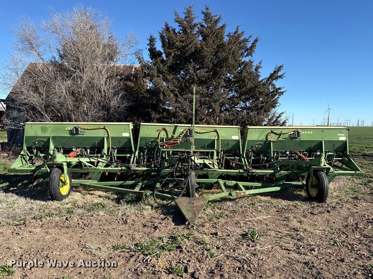 image for item DZ5185 John Deere grain drill