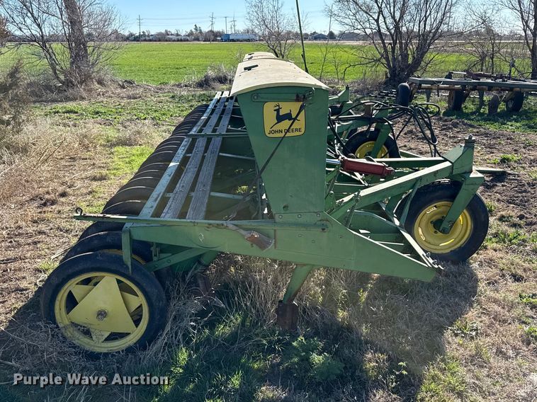 image for item DZ5185 John Deere grain drill