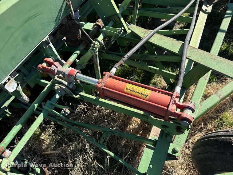 image for item DZ5185 John Deere grain drill