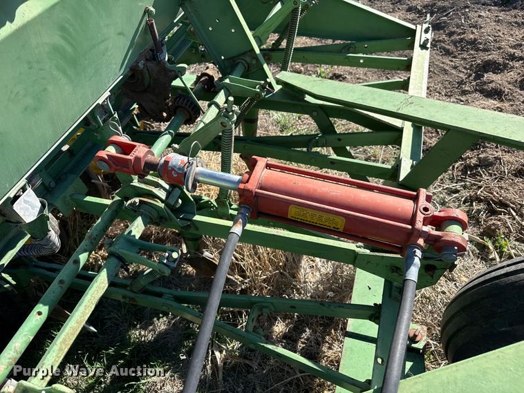 image for item DZ5185 John Deere grain drill