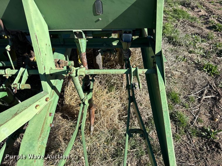 image for item DZ5185 John Deere grain drill