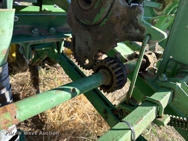 image for item DZ5185 John Deere grain drill