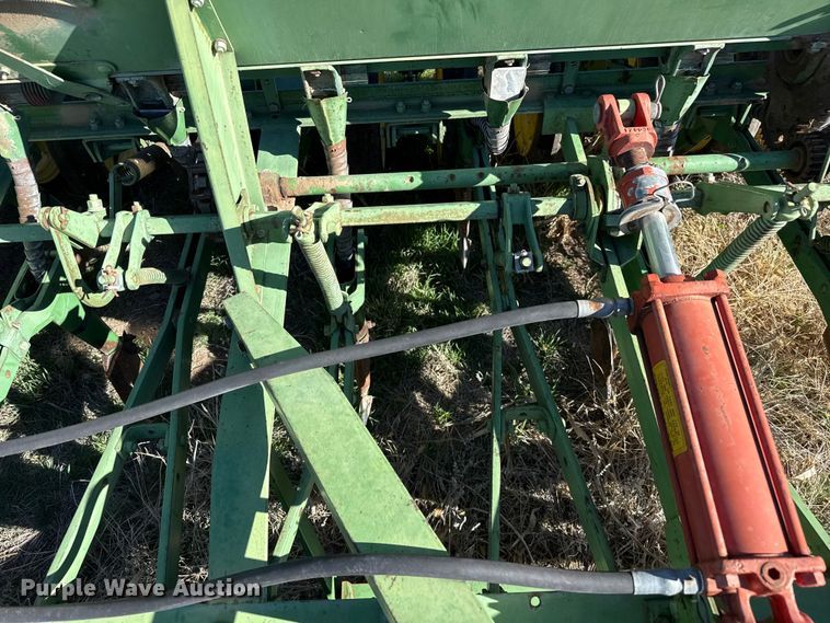 image for item DZ5185 John Deere grain drill