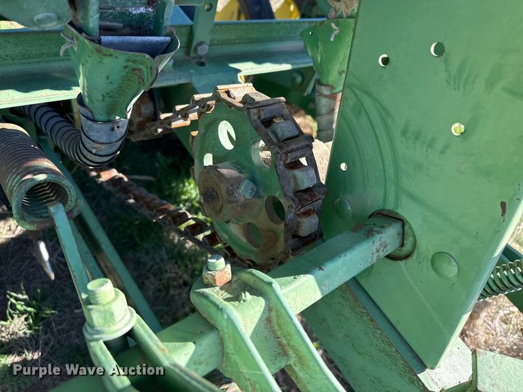 image for item DZ5185 John Deere grain drill