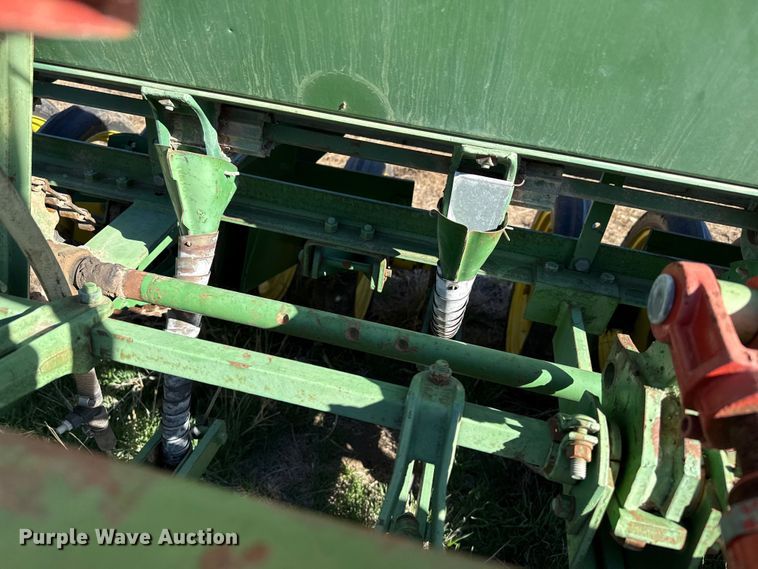 image for item DZ5185 John Deere grain drill