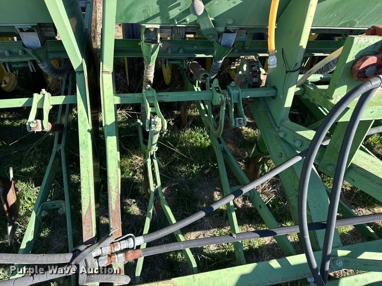 image for item DZ5185 John Deere grain drill