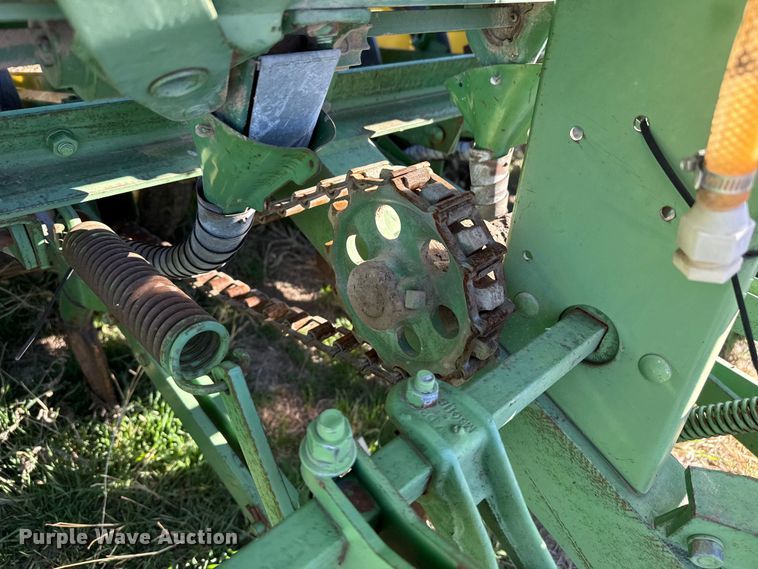 image for item DZ5185 John Deere grain drill