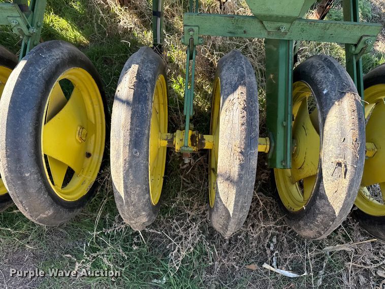 image for item DZ5185 John Deere grain drill