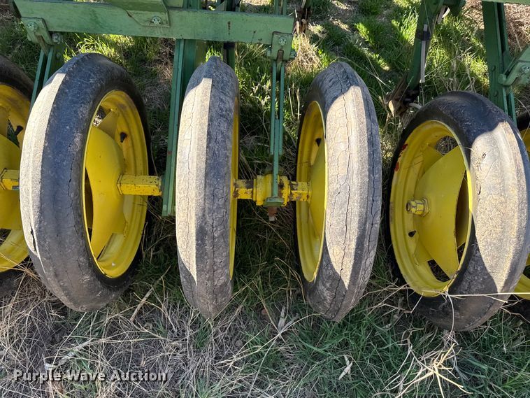 image for item DZ5185 John Deere grain drill